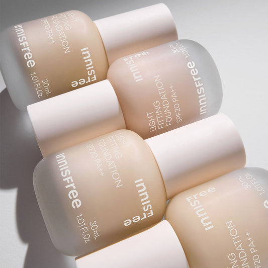 Light Fitting Foundation SPF20 PA++